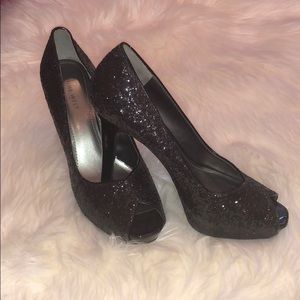 NINE WEST! Worn Once! SPARKLE STATEMENT SHOES 👠